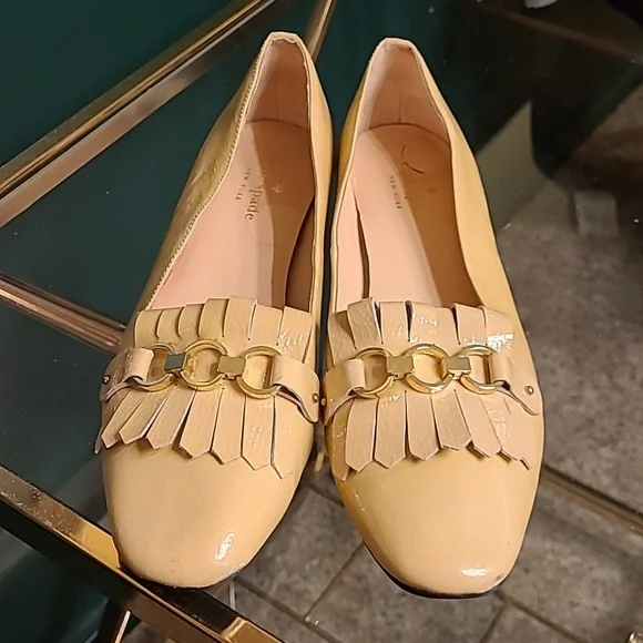 KATE SPADE patent leather Karen tuxedo cream loafers - Picture 3 of 9